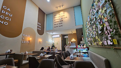 Café Café Lounge
